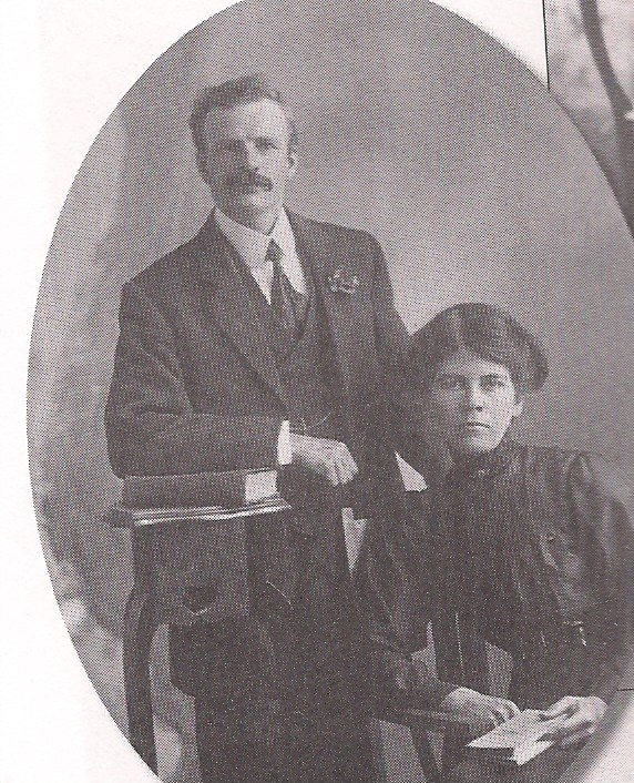 JANE CAROLINE  SMITH & HUBBY LESLIE THOMAS CHARLES.