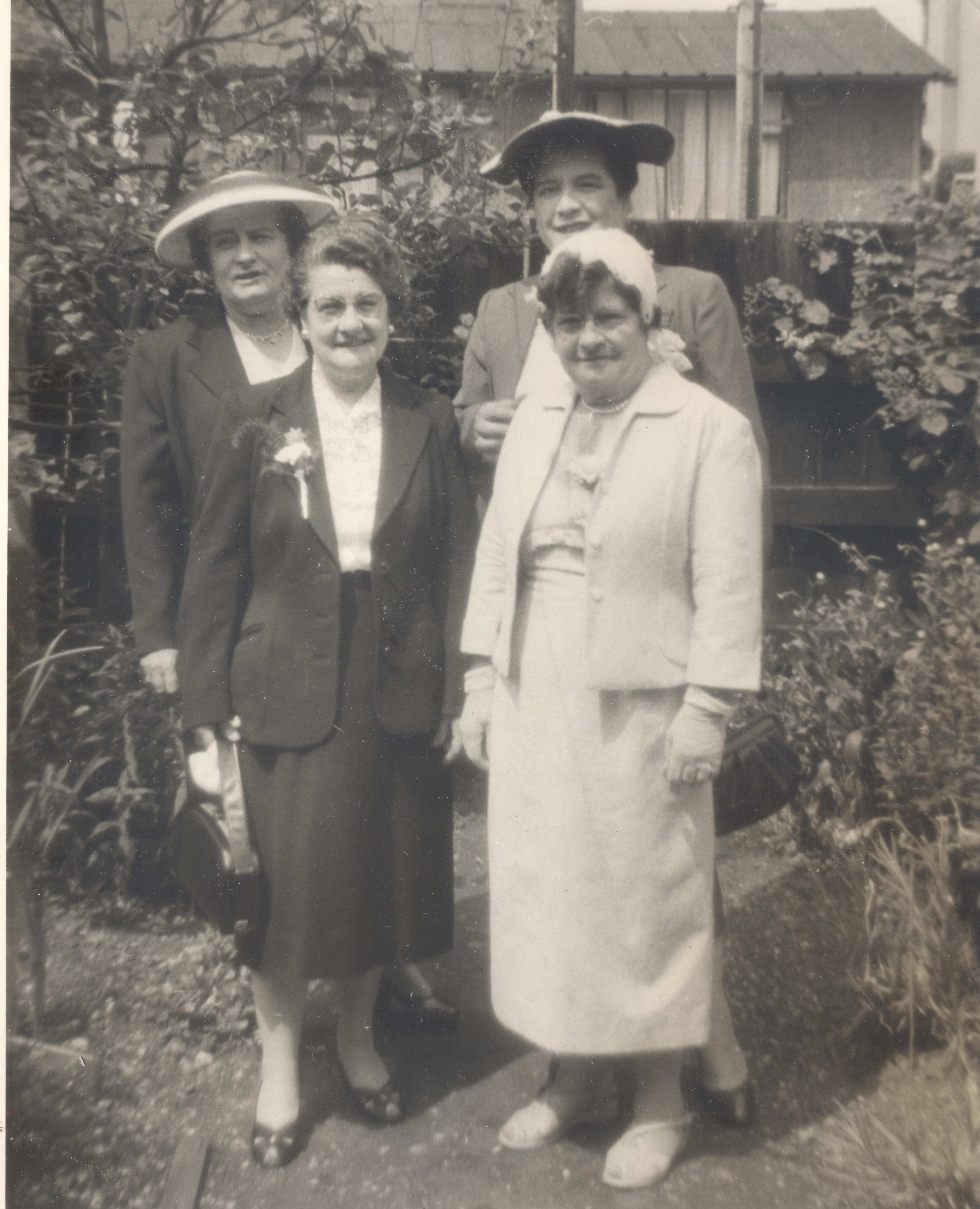 Lucy, Edith, Leonora and Ellen 001